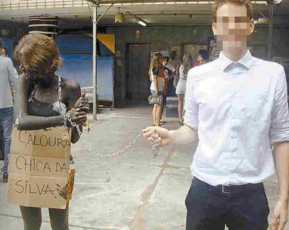 Trote da Faculdade de Direito da Universidade Federal de Minas Gerais. As referências são claras, e deploráveis, inclusive ao erotismo da personagem Xica da Silva.