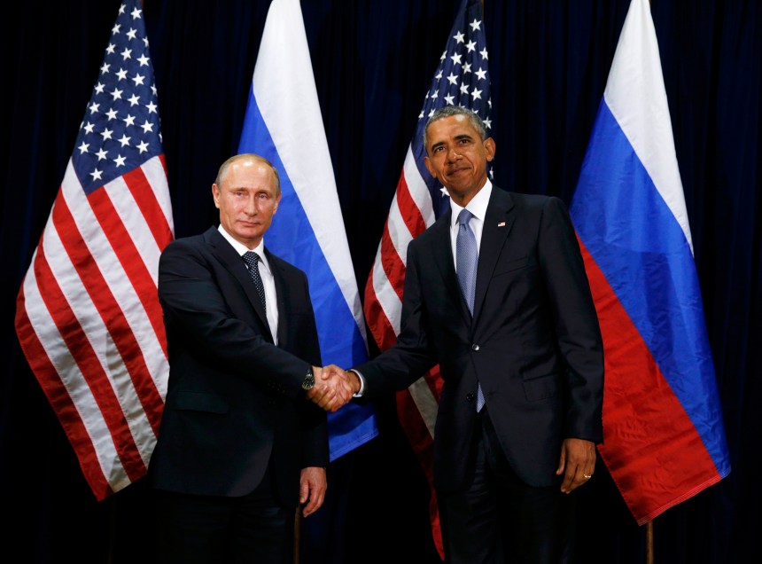 Putin e Obama posam para as câmeras antes de encontro bilateral após os discursos na Assembleia Geral da ONU